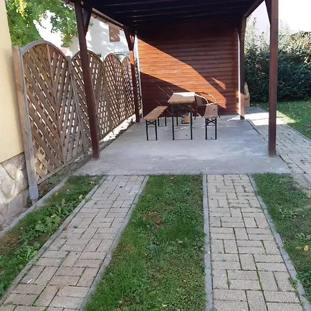 Gemutliches Ferienhaus In Gunaras Casa de Férias