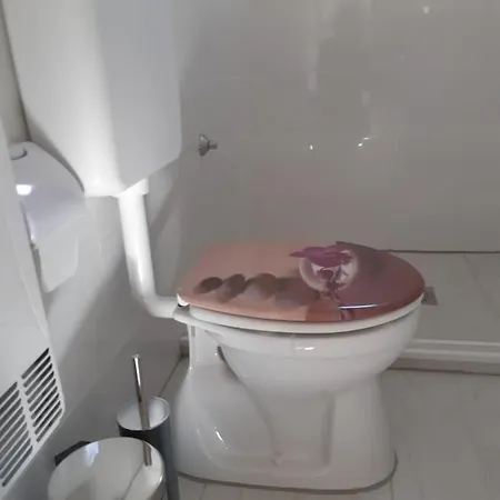 Gemutliches Ferienhaus In Gunaras Casa de Férias Dombóvár
